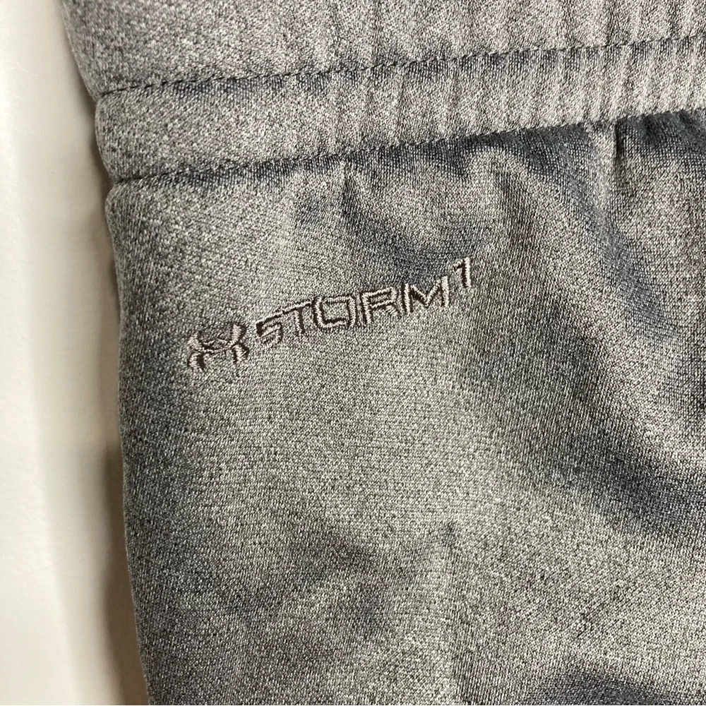 Under Armour‎ loose fit Storm wide leg sweatpants size small